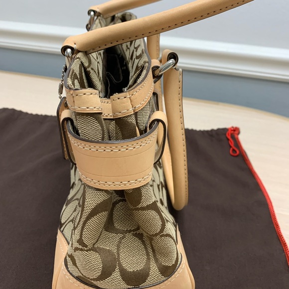 Coach Signature Hampton Tote Jacquard/Leather - Picture 2 of 7